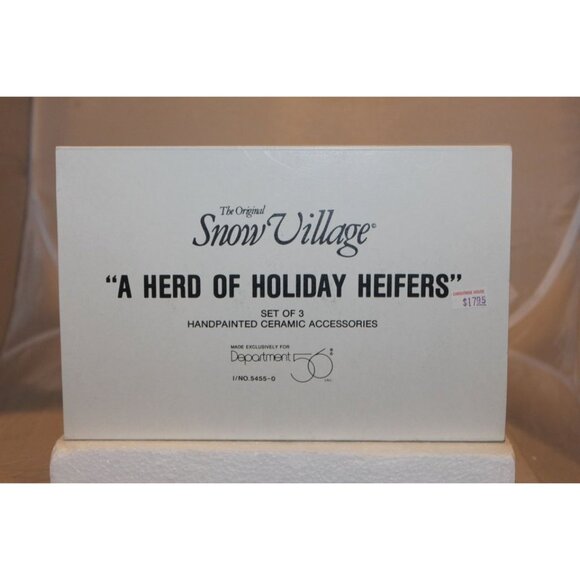 Dept 56 Snow Village - A Herd of Holiday Heifers - Picture 6 of 6